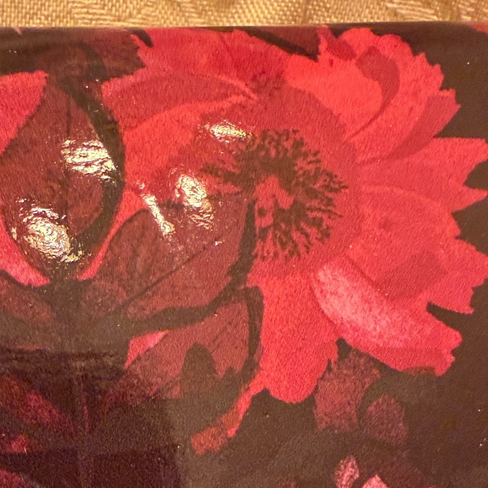 Floral Women's Clutch Wallet and Bag Charm! - Picture 7 of 7